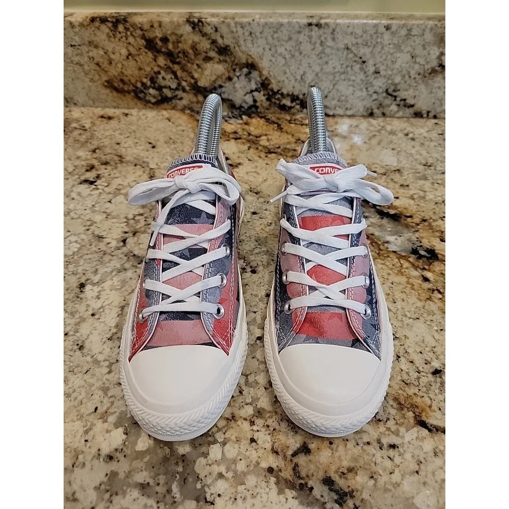 Women's Americana Stripped Canvas Converse Chuck Taylor All Star  Size 6